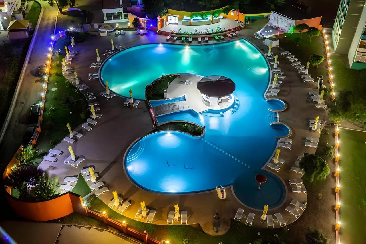Hotel Aquapark Balada Saturn 만갈리아 외부 사진